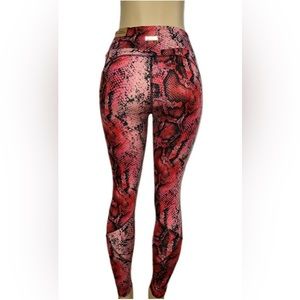 PINK Sport Snake print legging
